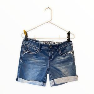 Hydraulic Bailey Low Rise Embroidered Cuffed Shorts